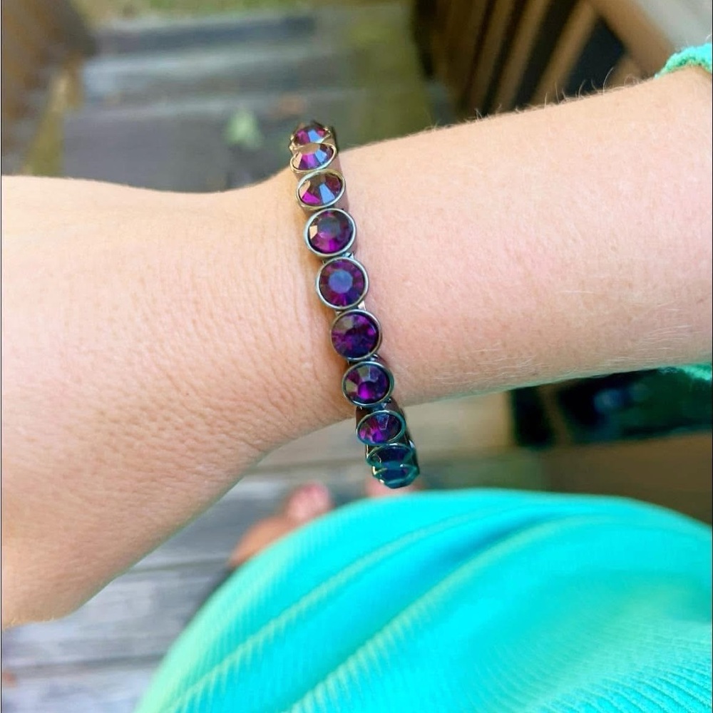 NEW Plum and Gunmetal Gemstone Magnetic Bangle Bracelet - Picture 4 of 5